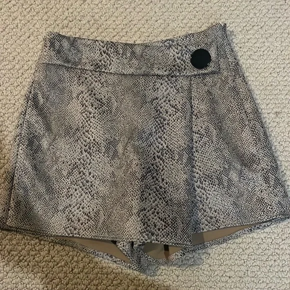 Zara Shorts Zara Snake Skin Skort Poshmark